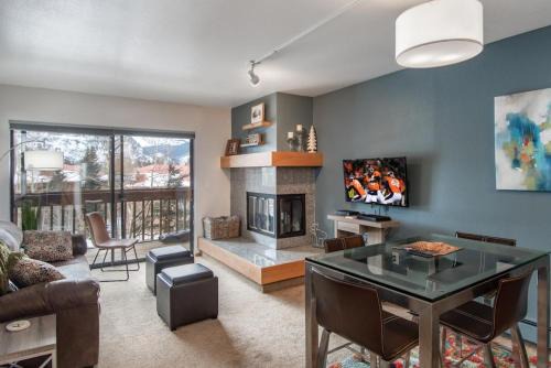 Lagoon Townhome 