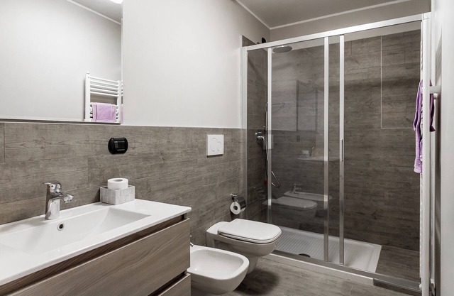 Lake Como Apartments - One Bedroom Apartment