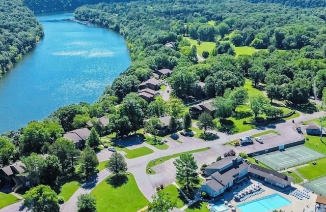 Lake Cumberland Cozy 1 Bedroom 7-3 Woodson Bend Resort Condo Bronston Ky