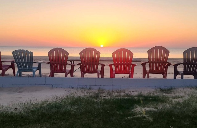 Lake Huron - 3 Bedroom 2 Bath Lake Front Home - Sleeps 12