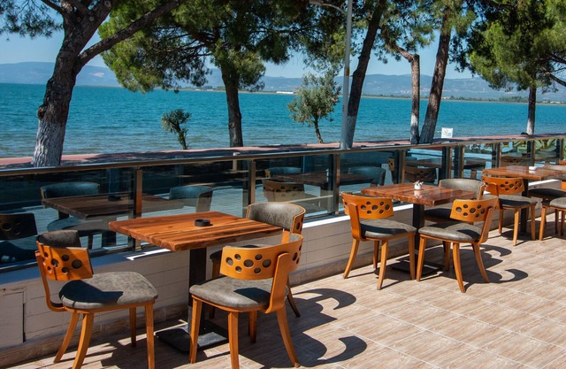 LAKE LİFE HOTEL