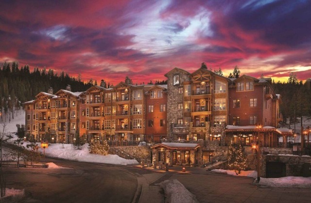 Lake Tahoe's Luxury Winter Lodge- Northstar 2BR-1400sqft
