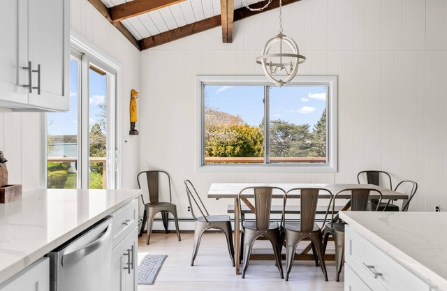 Lake View & Access, Newly Renovated Montauk Oasis