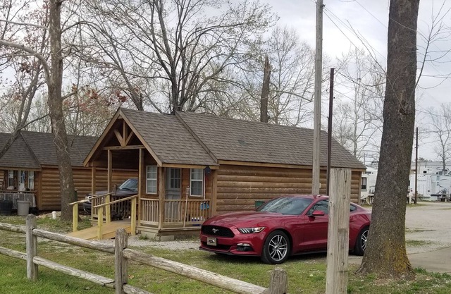 Lake view cabin