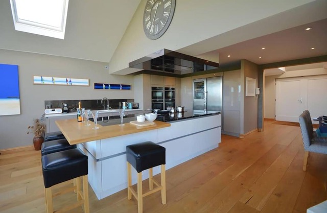 Lake View Retreat - with Hot Tub and Sports Bar