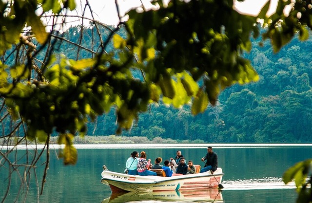Lake Whispering Home: 3-bedroom apartment in enchanting Tengeru with WiFi