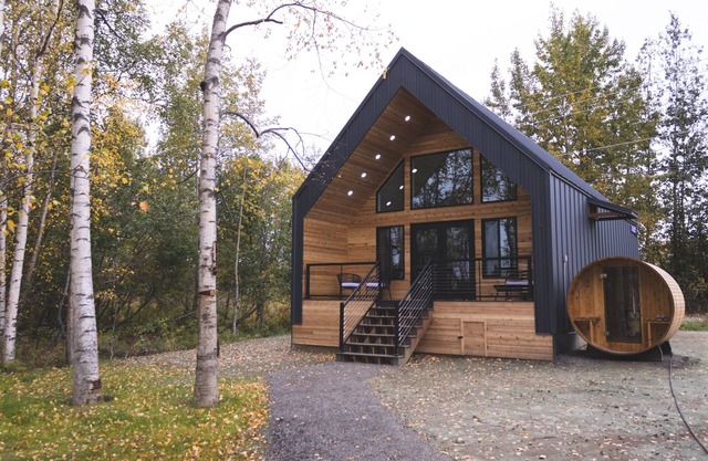 Lakefront Cottage with Sauna - #7 Dolly Varden
