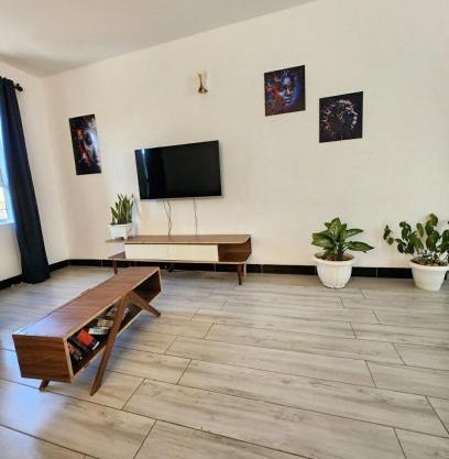 Lakefront Luxury Retreat Munyonyo