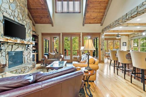 Lakefront Retreat Luxury Home with Private Dock