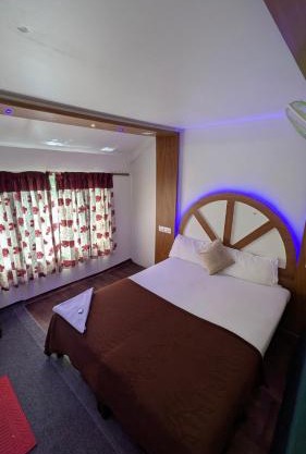 Lakestar cruise