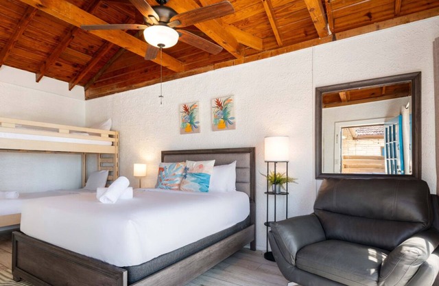 LakeTravis Bungalow 2