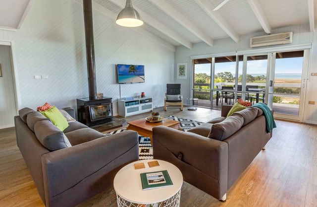 Lakeview-Lodge - Paynesville, VIC