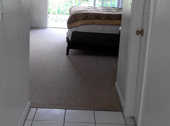 LAKEVIEW MANOR STUDIO APARTMENT