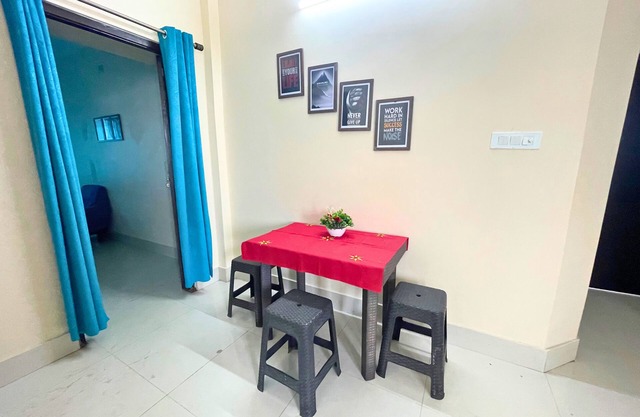 Lakeview Spacious Luxury Suite with AC, Smart TV and free Wifi