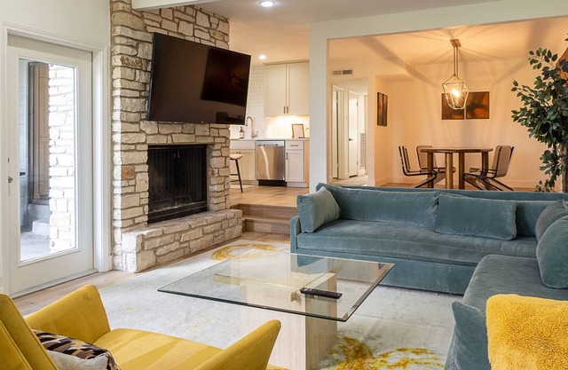 Lakeway Condo + Minutes to Lake Travis - Althea