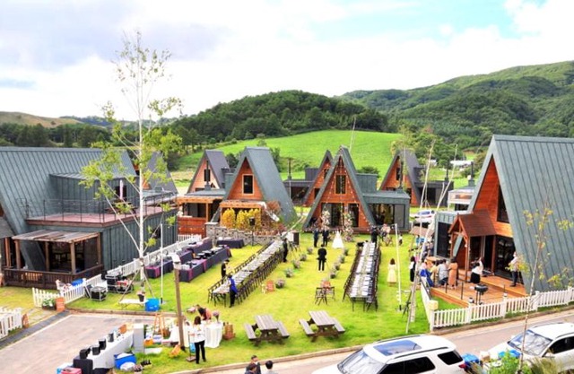 Lambs Village 08