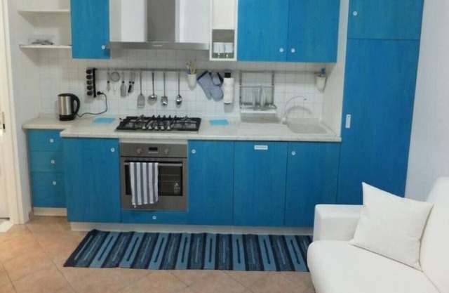 Lampedusa building independent village center - ground floor apartment