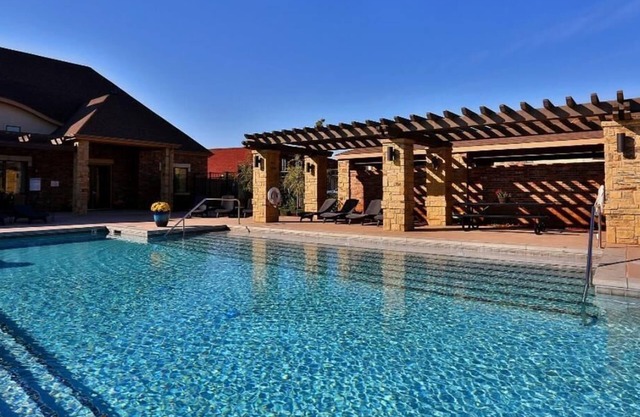 Landing at Anatole on MacArthur - 2 Bedrooms in Central Oklahoma City