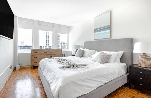Landing at AVA Back Bay Apartments - 2 Bedrooms in Prudential / St. Botolph