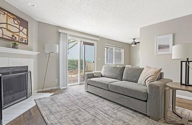 Landing at Treeline604 - 1 Bedroom in Downtown Vancouver