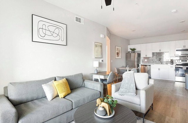 Landing | Modern 2BD, Rooftop Lounge, Pool