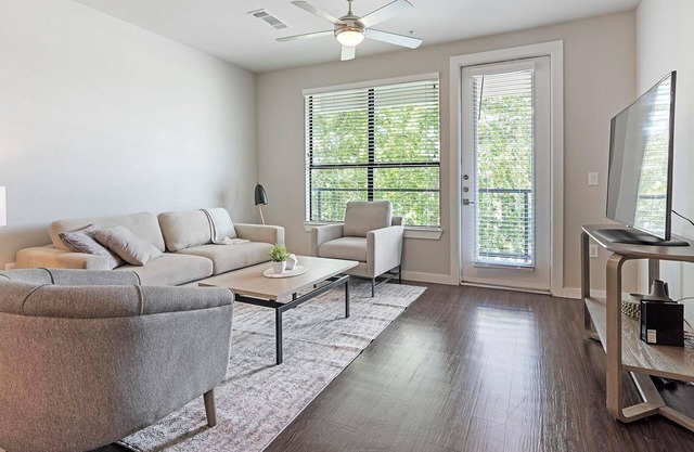 Landing | Modern 2BD, Clubhouse, Rooftop Lounge