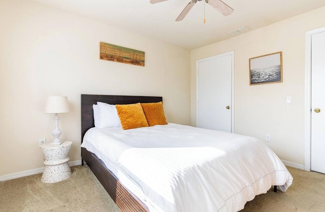 Landing | Spectacular 2BD, Gym, Pool