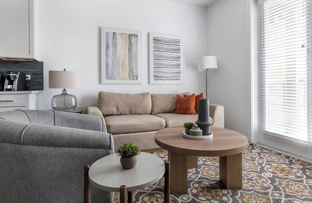 Landing | Spectacular 1BD, Clubhouse, Pool