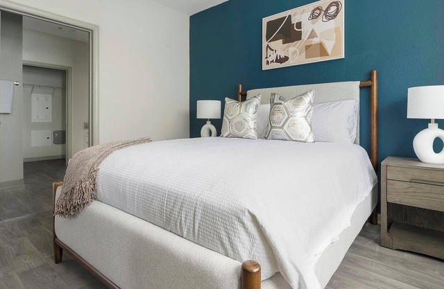 Landing | Spectacular 2BD, Gym, Clubhouse