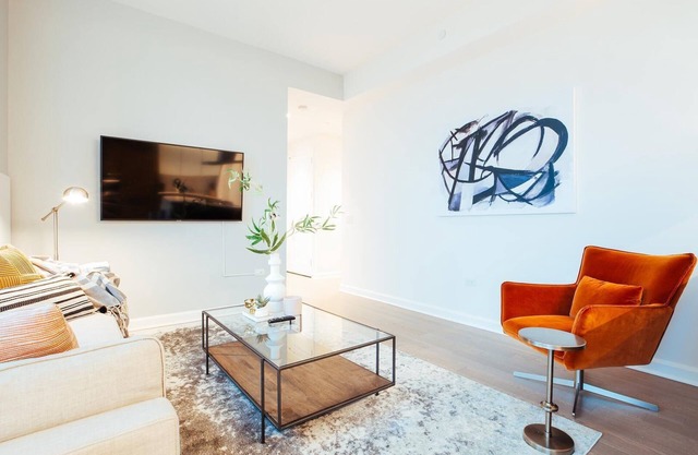 Landing | Spectacular 2BD, Pool, Gym