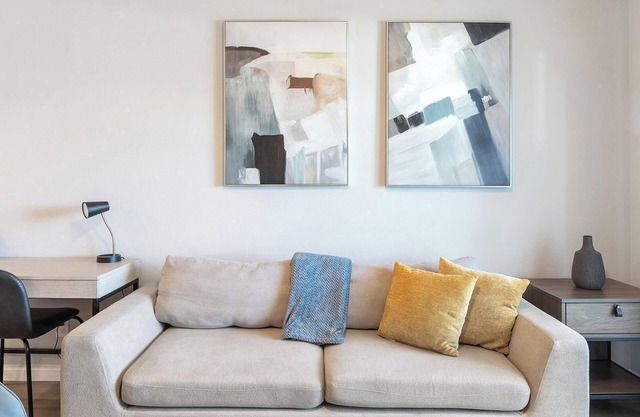 Landing | Stunning 2BD, Rooftop Lounge, Pool