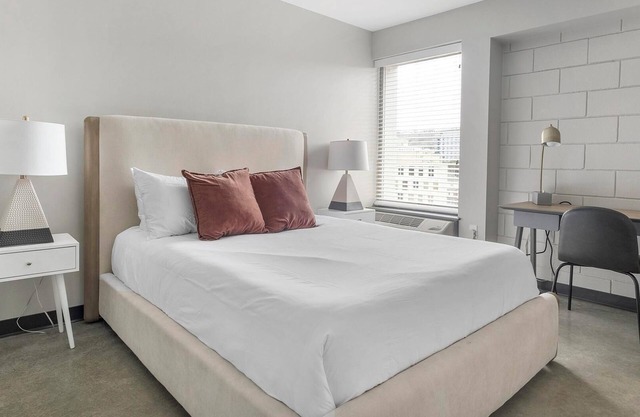 Landing | Stylish 1BD, Courtyard, Gym