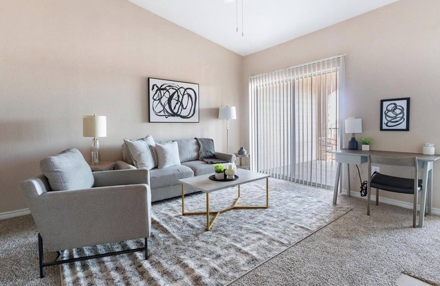 Landing | Stylish 1BD, Pool, Gym