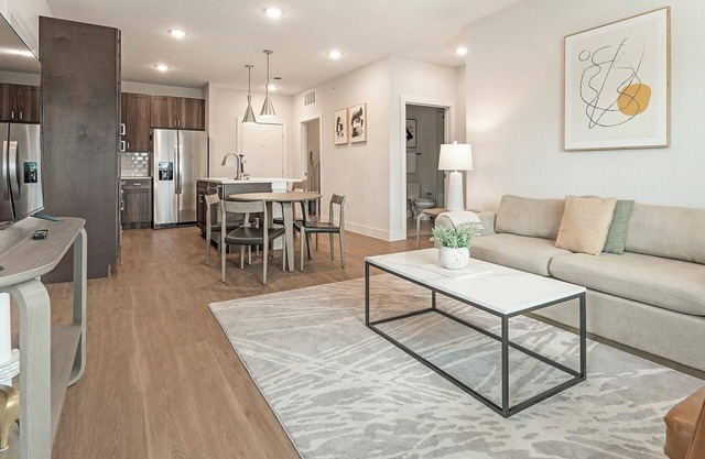 Landing | Stylish 2BD, Pool, Gym