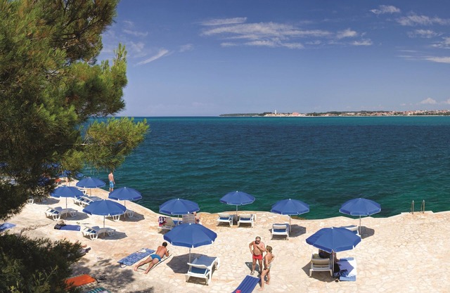 Lanterna Resort