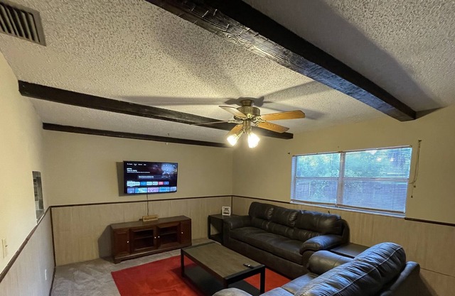 Large 3/2 House in Beautiful St Pete Florida