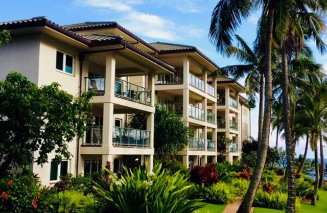 Large 3-bedroom Villa in beautifulLihue, HI…that opens wide to fabulous views.