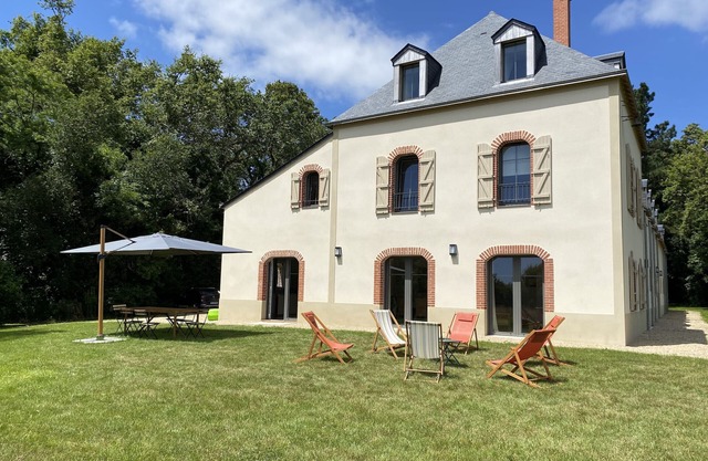Large 4* family home 500 m from the beach