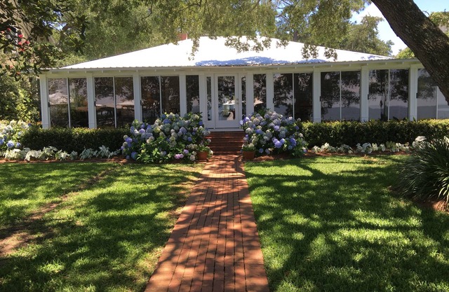 Large Family Friendly Mobile Bay Home Near Shopping, Dining and Grand Hotel.