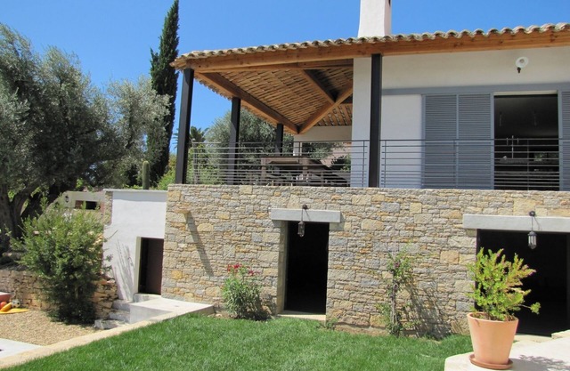 Large Family House with Pool, 5mn walk from the beach Lecques