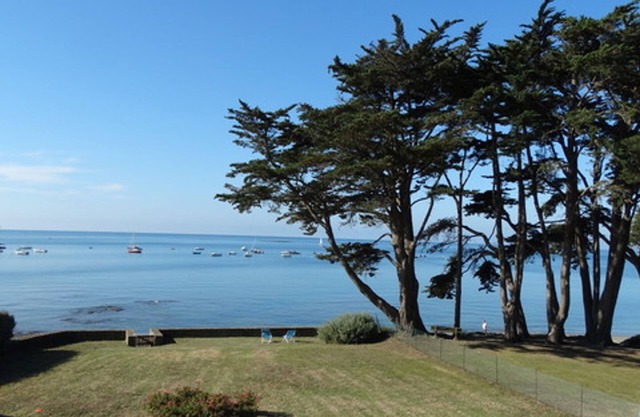 Large family home in Roaliguen, sea view
