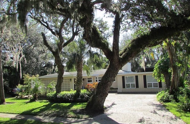 Large family home just a short walk from the BEACH!