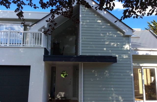 Large family house with a swimming pool, close to blue flag beaches