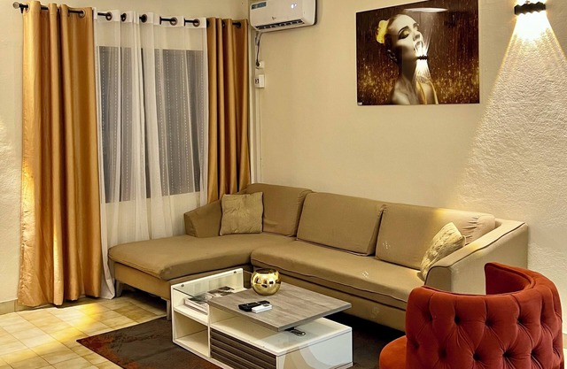 Large furnished apartment in Bastos