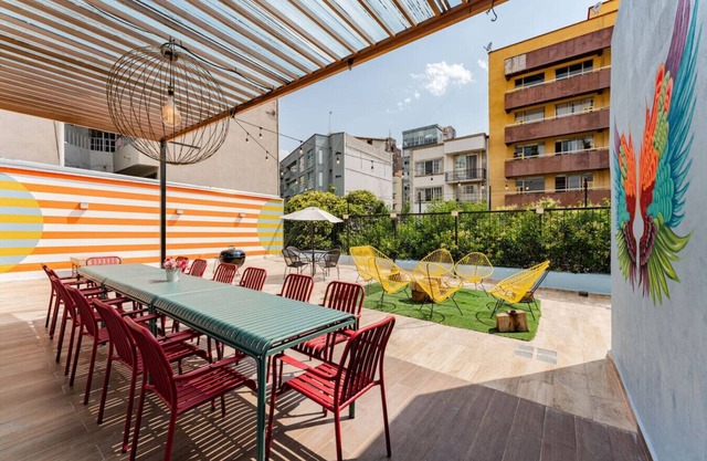 Large Group-Friendly Home with Stunning Rooftop