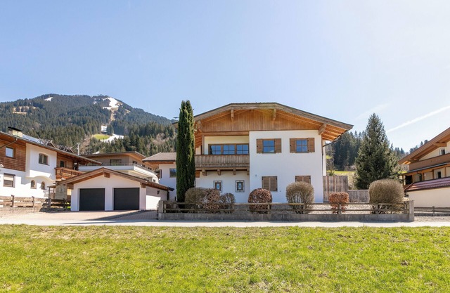 Large holiday apartment right by the ski lift