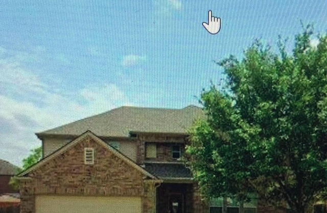 Large home in Taylor, Texas. Stay for a while. Community pool and playground