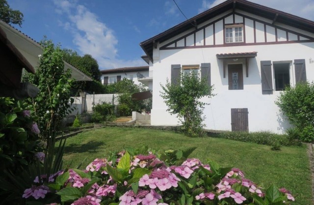 Large house, center of Ciboure and near the center of Saint Jean de Luz