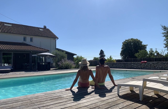 Large house with pool in Périgueux