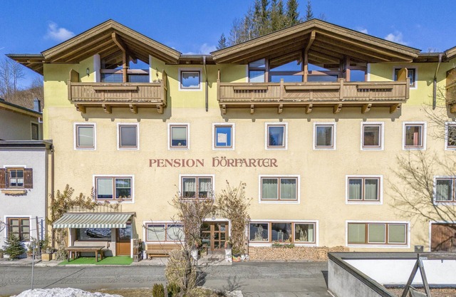 Large modern holiday apartment near the ski bus